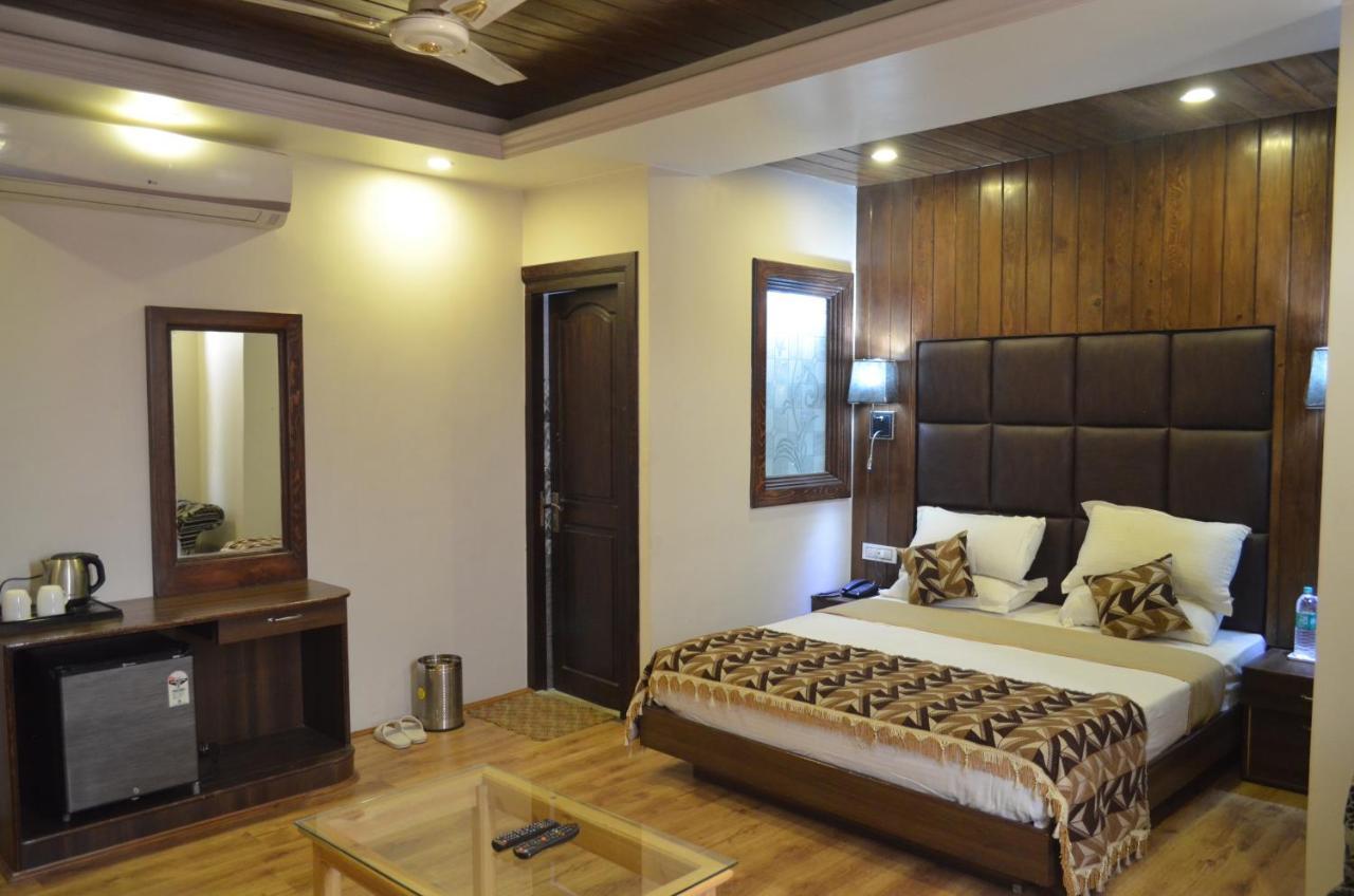 Hotel The Valley View Kashmir Srīnagar Dış mekan fotoğraf