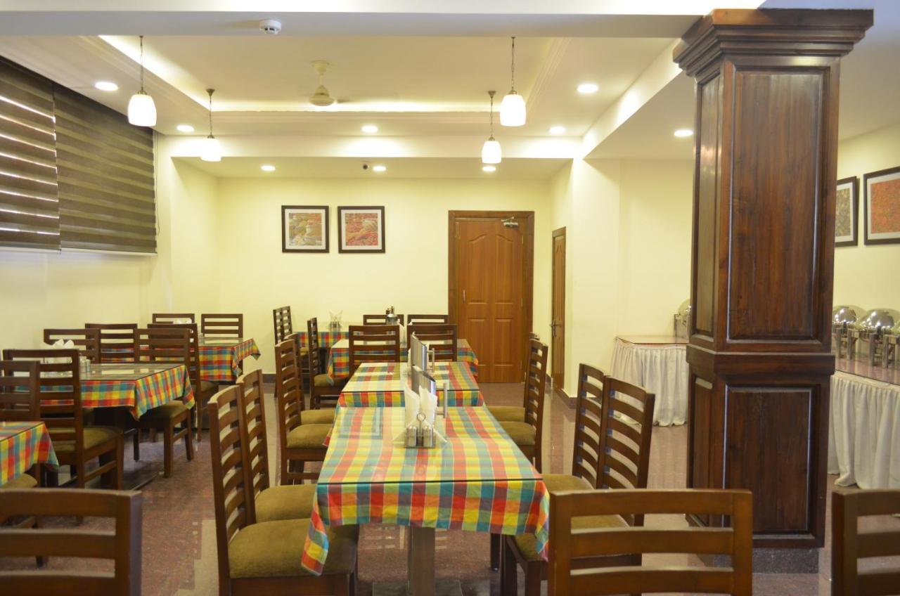 Hotel The Valley View Kashmir Srīnagar Dış mekan fotoğraf