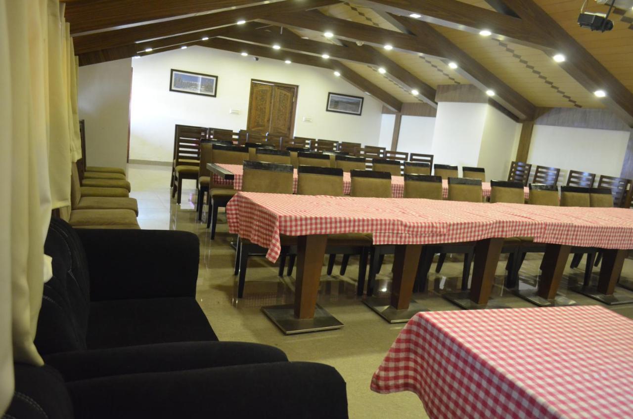 Hotel The Valley View Kashmir Srīnagar Dış mekan fotoğraf